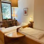 Hotel Nest 3*